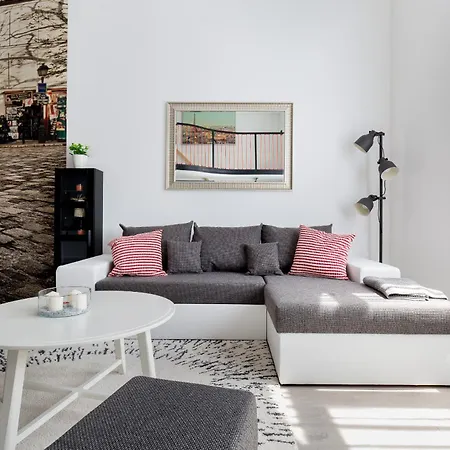Cobblestone Quarters With A Wave Of Colour Apartment Budapest